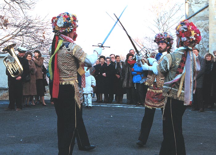 Giaglione, la danza degli Spadonari