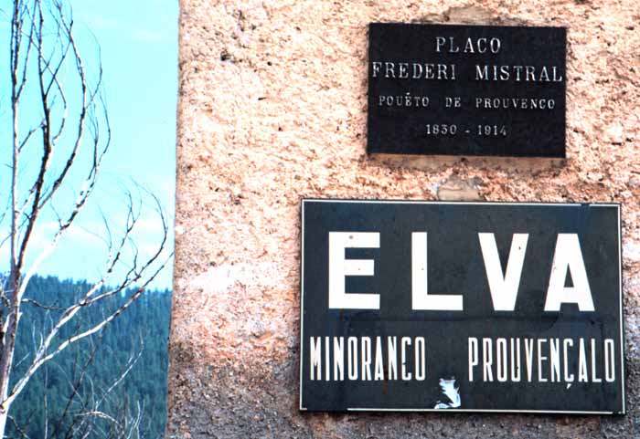 Elva, cartello segnaletico